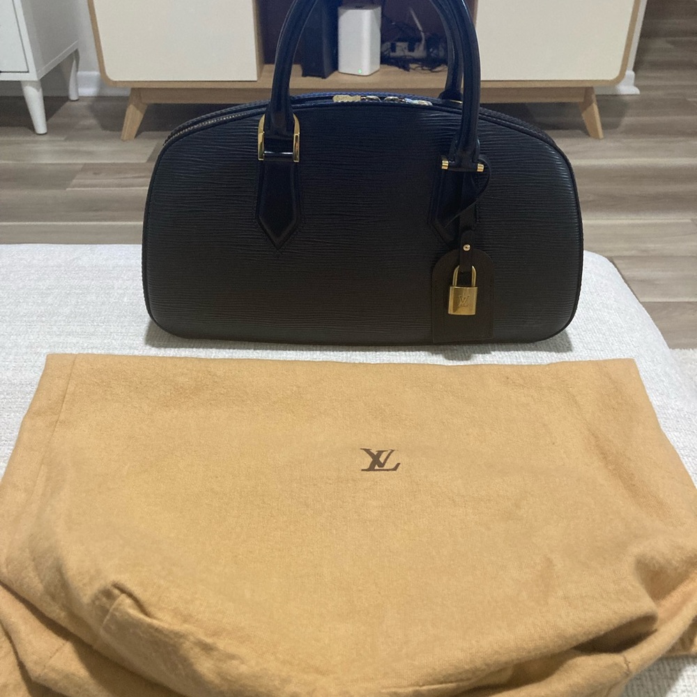 Vintage Authentic Louis Vuitton Jasmin Bag
